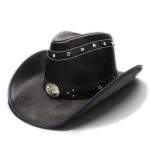 Chapeau en cuir avec apparence masculine